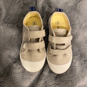 Little boys Velcro sneakers